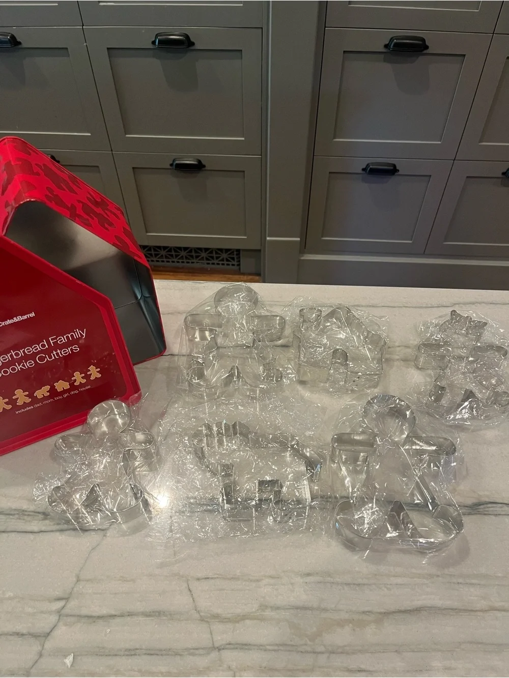 Crate&Barrel Gingerbread Family Cookie Cutter Set with Tin